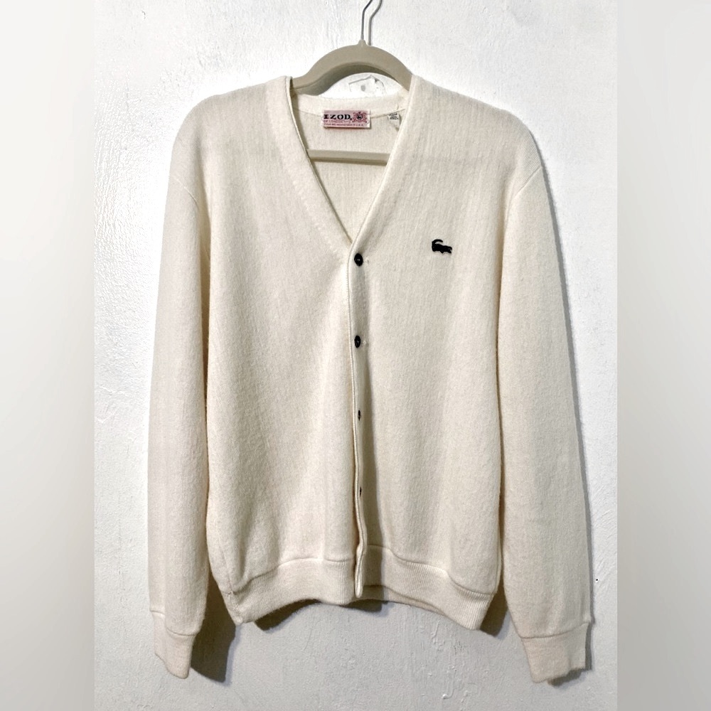 Vintage 1960s Izod of London. Made in America Retro button up cardigan. Size M